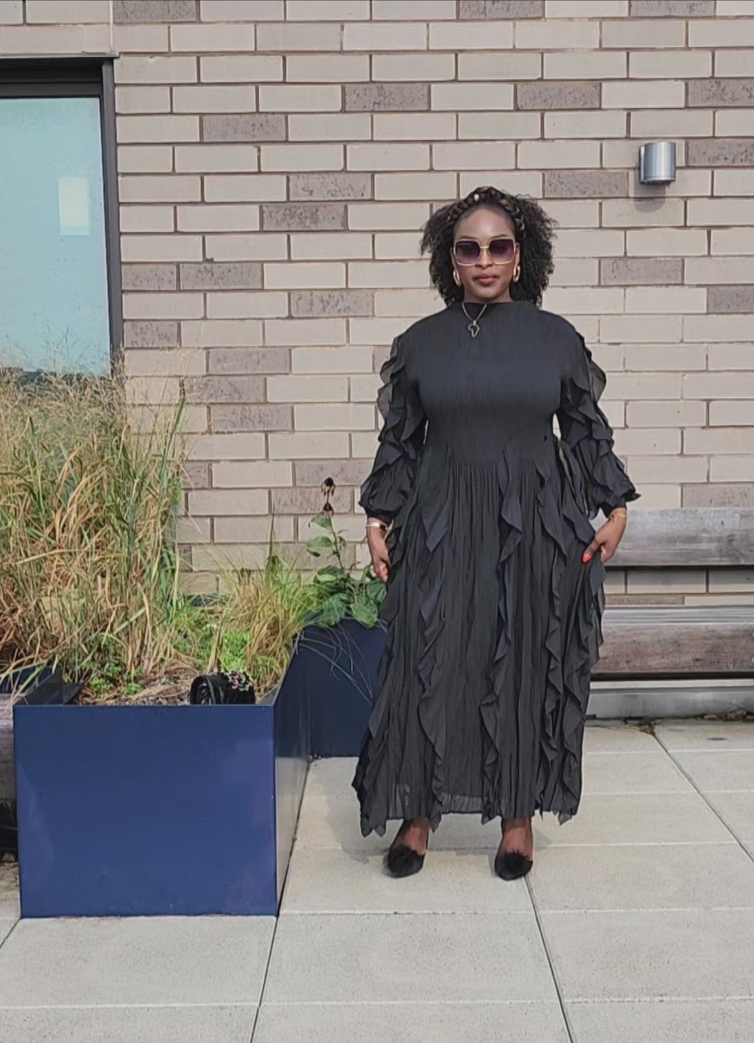 ELEGANCE FLOWY DRESS /BLACK (PRE-ORDER ONLY WILL BE SHIPPED UNTIL NOV 3)