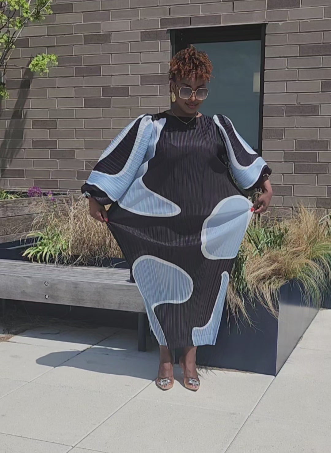 MOM AMOUR PUFFY/ BLUE (PRE-ORDER ONLY WILL BE SHIPPED UNTIL NOV 3)